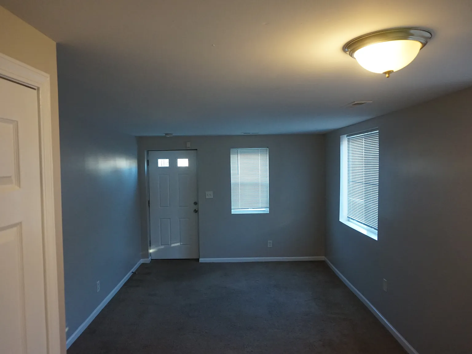 2 bed, 720 sqft, $1,200 — Photo 3
