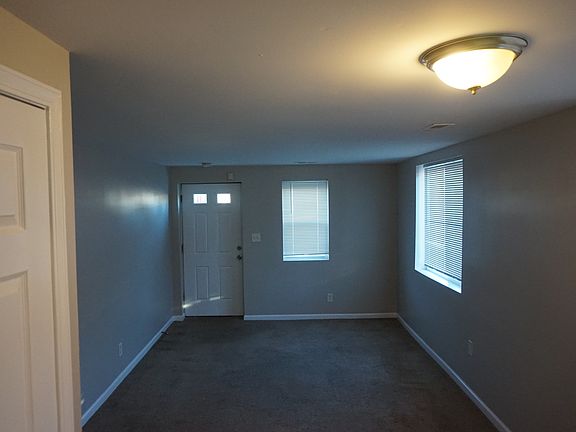 3rd image of 28973 Glenwood St