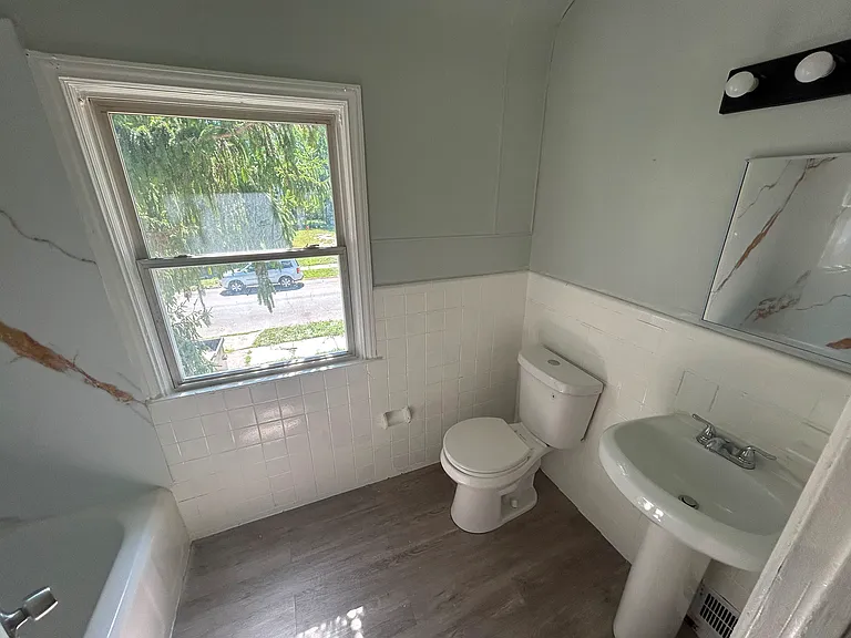 10947 Rossiter St — Photo 5