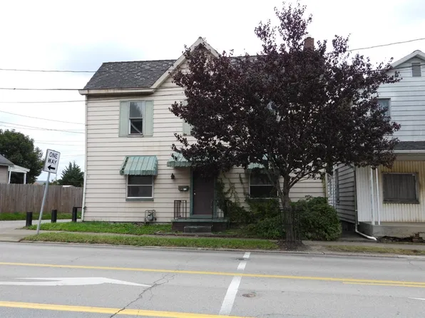 401 Lloyd Ave, Latrobe, PA 15650