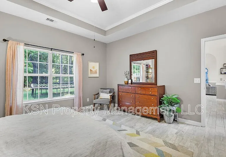 121 Tappan Zee Dr — Photo 25