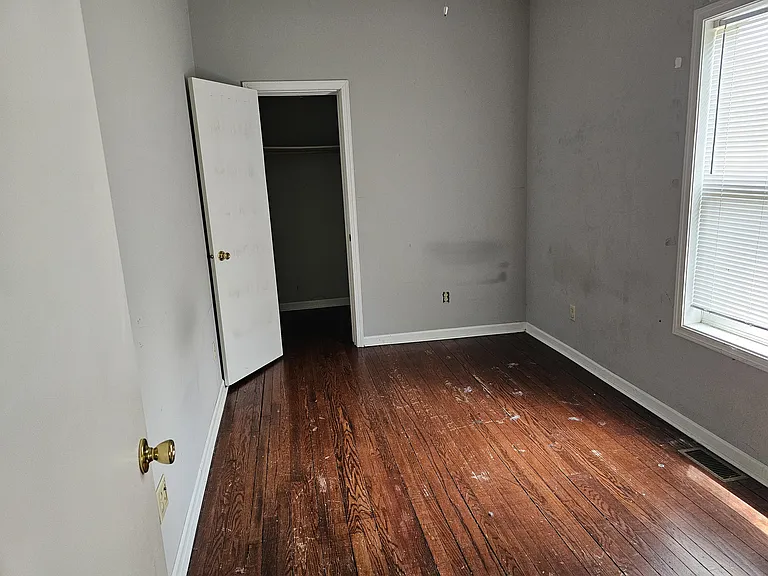 1227 Jackson St — Photo 7