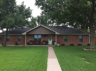 1218 Azalea Ln, Waxahachie, TX 75165