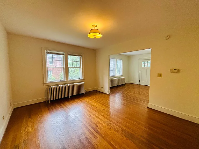 606 Preston Ave — Photo 5