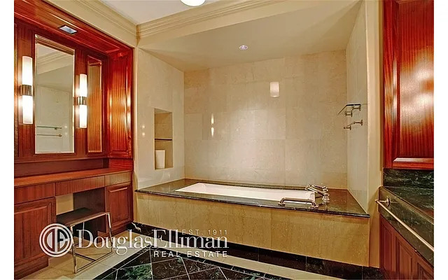 Sold by Douglas Elliman | media 24