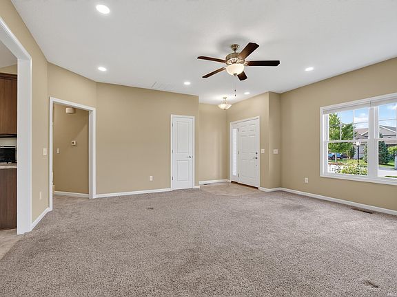 4th image of 7605 Trotters Chase Ln