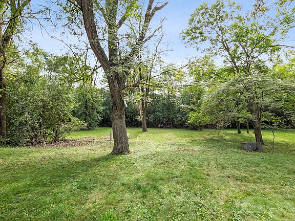 4th image of 3407 Hickory Ln