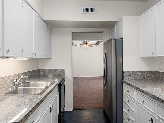2nd image of 4500 Westridge Ave APT 27