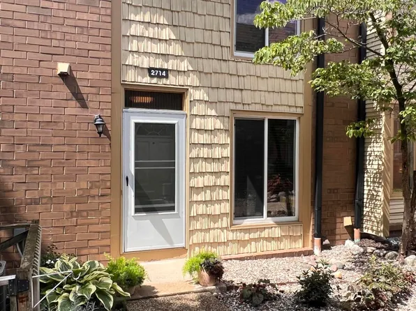 2714 Birchcrest Dr SE, Grand Rapids, MI 49506