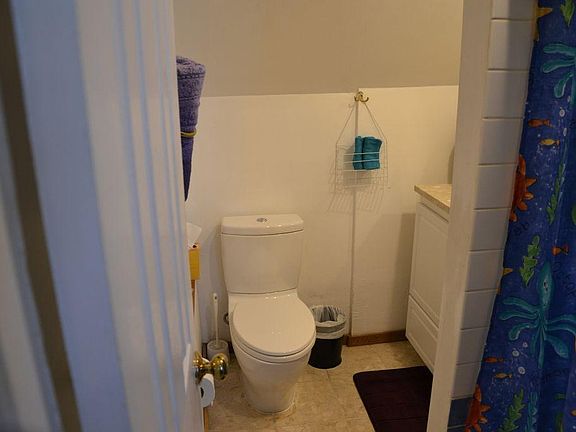 4th image of 814 Hayes St