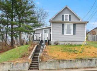 183 W Vine St, Roanoke, IN 46783