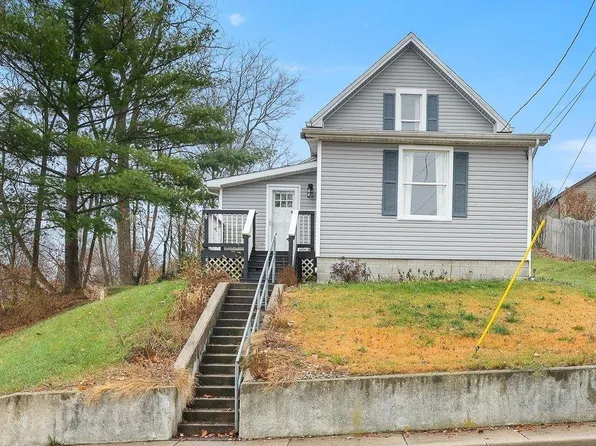 183 W Vine St, Roanoke, IN 46783