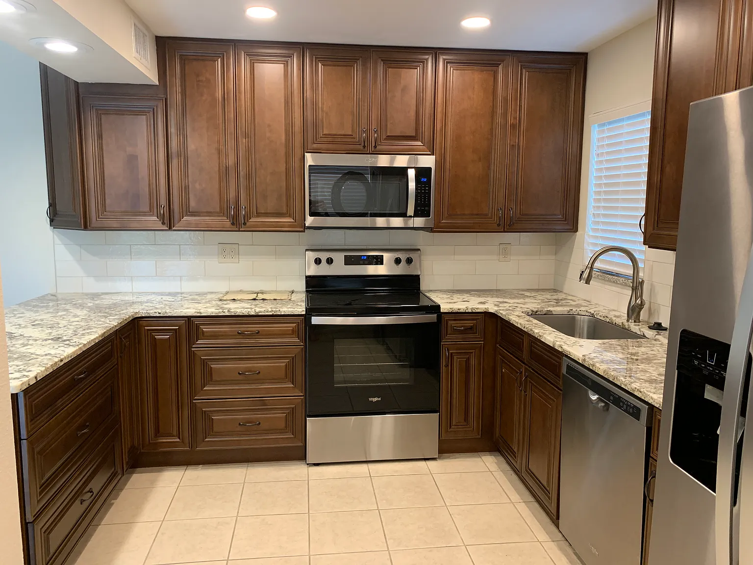 2 bed, 1209 sqft, $1,800 — Photo 4