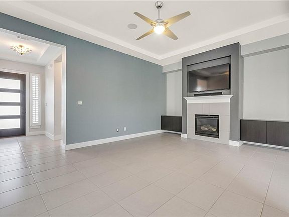 4th image of 309 W Jeffrey David Ln