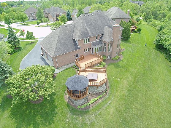 2nd image of 966 Lorie Ln