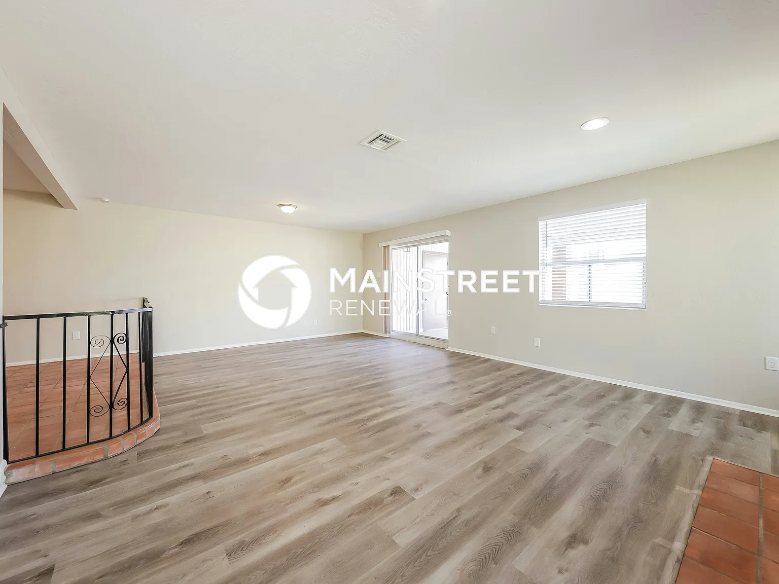 4714 N 49TH DR — Photo 3
