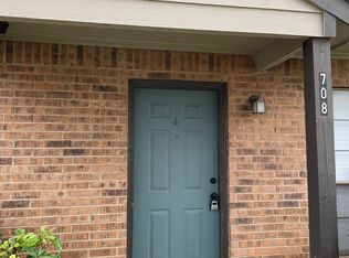708 W Collins St, Denton, TX 76201