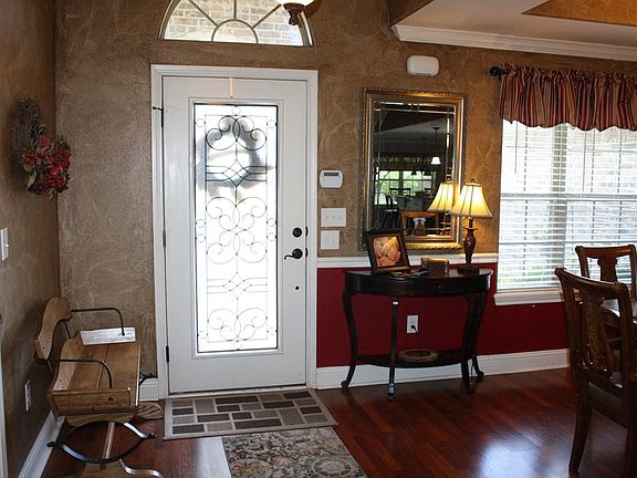 2nd image of 324 Ashwood Bnd