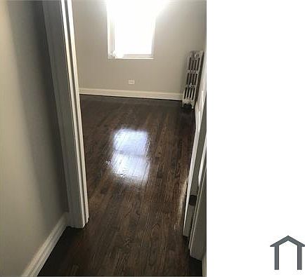 3rd image of 8411 S Cregier Ave #1
