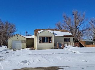 106 S 6th St, Sinclair, WY 82334