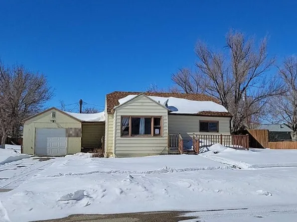 106 S 6th St, Sinclair, WY 82334