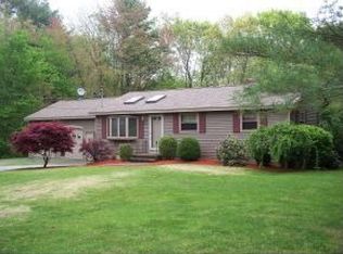 924 Mammoth Rd, Pelham, NH 03076