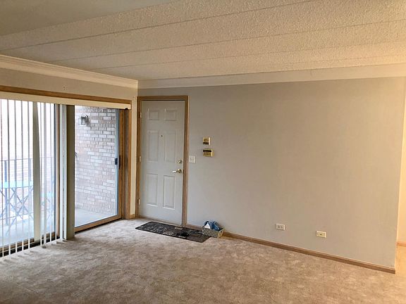 2nd image of 5419 N Milwaukee Ave #2A