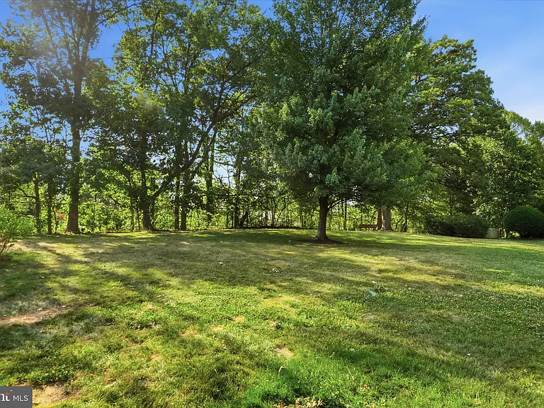 3430 Martha Custis Dr — Photo 24
