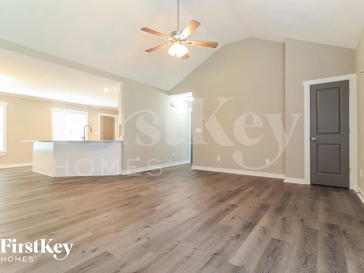 3 bed, 2.0 bath, 1562 sqft, $2,295 — Photo 4