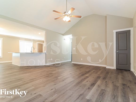 4th image of 321 Spring Ridge Dr