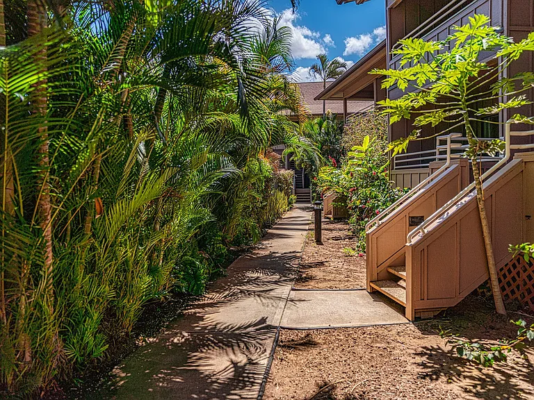 S Kihei Rd — Photo 20