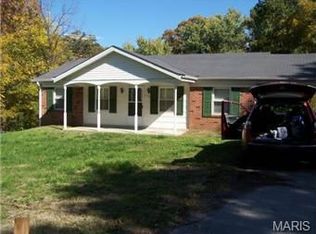 2104 Cedar Dr, High Ridge, MO 63049