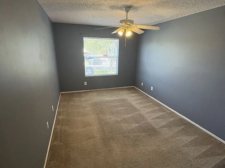 4261 Pershing Pointe Pl #3 — Photo 4