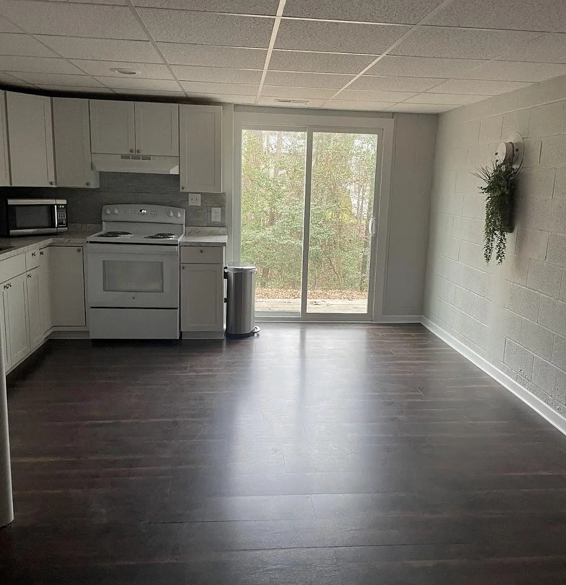 1 bed, 1.0 bath, 2212 sqft, $1,950 — Photo 4