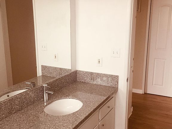 5th image of 437 E Dryden St #205