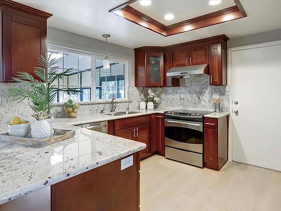 4th image of 2023 Flintcrest Dr