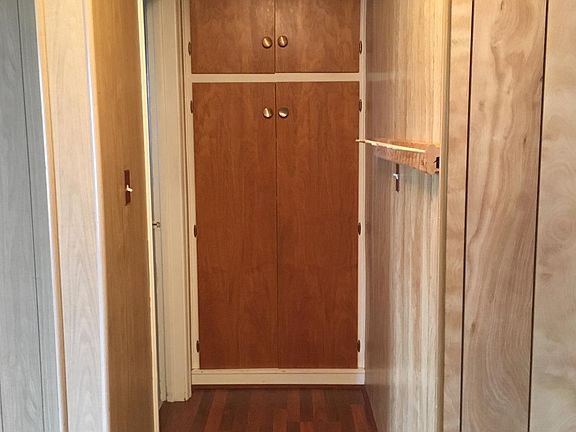 Enter Hallway toward bathroom