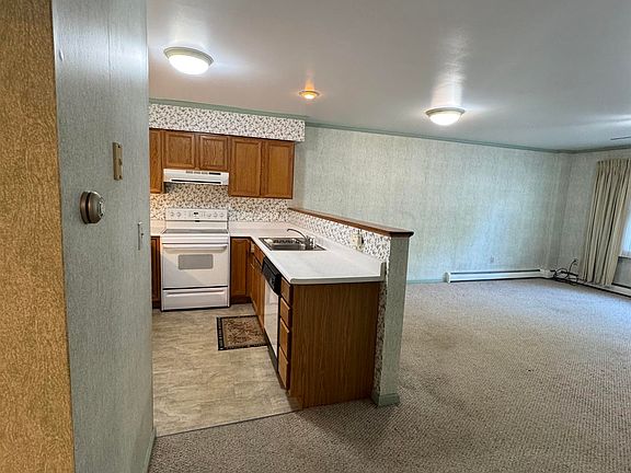 3rd image of 106 Park Street #9