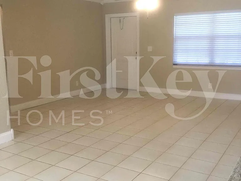 19742 Carolina Cir — Photo 11