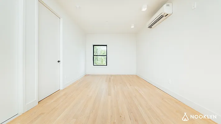 Rented by Nooklyn NYC LLC | media 4