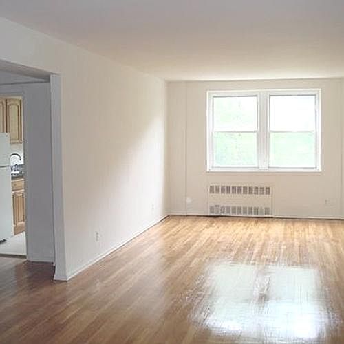 2nd image of 440 Warburton Ave APT 7K