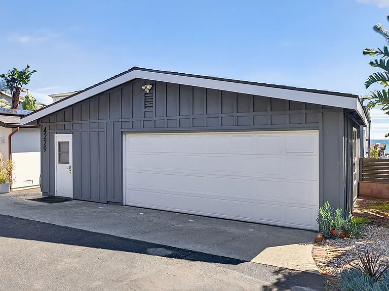 4229 Faria Rd — Photo 37