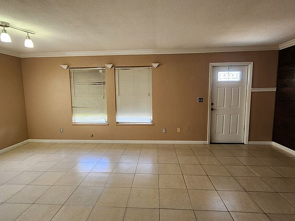 5th image of 38 Tangerine Ct