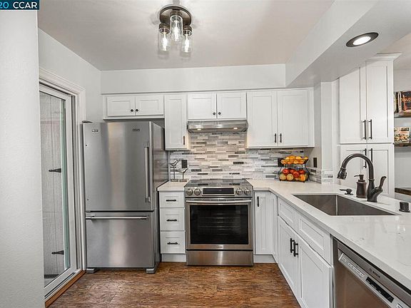 4th image of 304 Garden Creek Pl