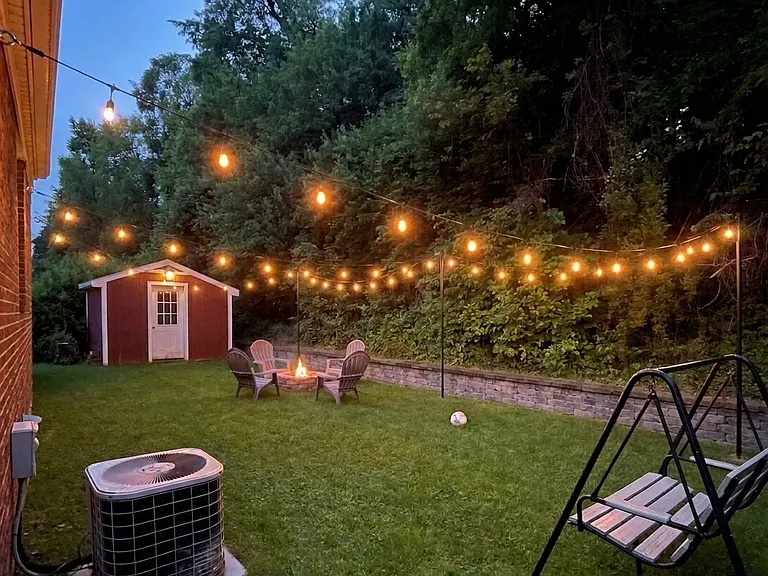 1091 Roseanne Ave — Photo 10