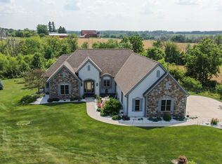 3073 Crosswind Trl, Jackson, WI 53037