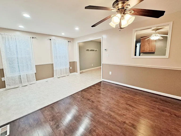 417 Debbi Ct — Photo 18