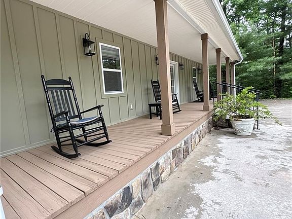 3rd image of 1803 Chatuge Hills Rd