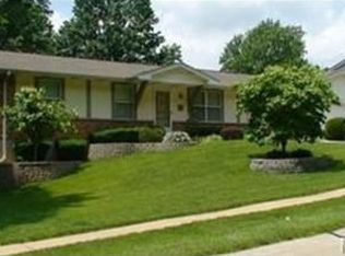 6427 Bluff Farm Dr, Saint Louis, MO 63129