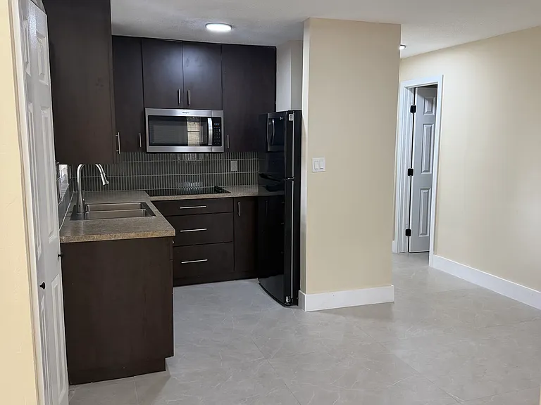 1512 S Lee Ave #1512 — Photo 8